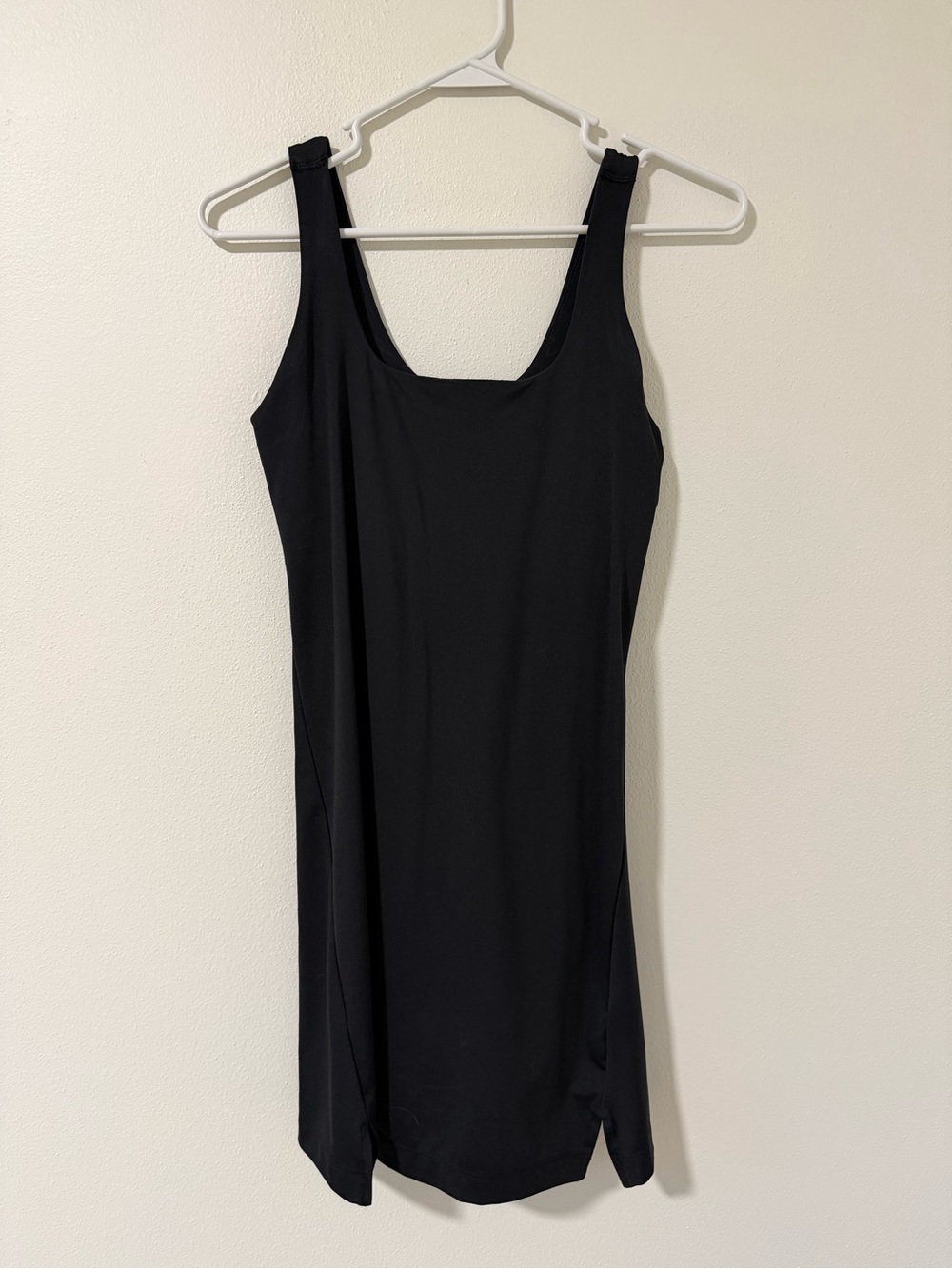 Old Navy PowerChill Scoop-Back Athletic Dress
